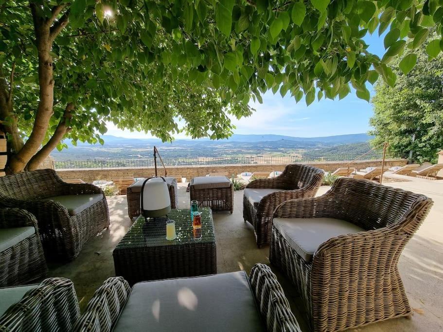 Maison Au Centre Du Village De Gordes Avec Vue Incroyable Exterior photo